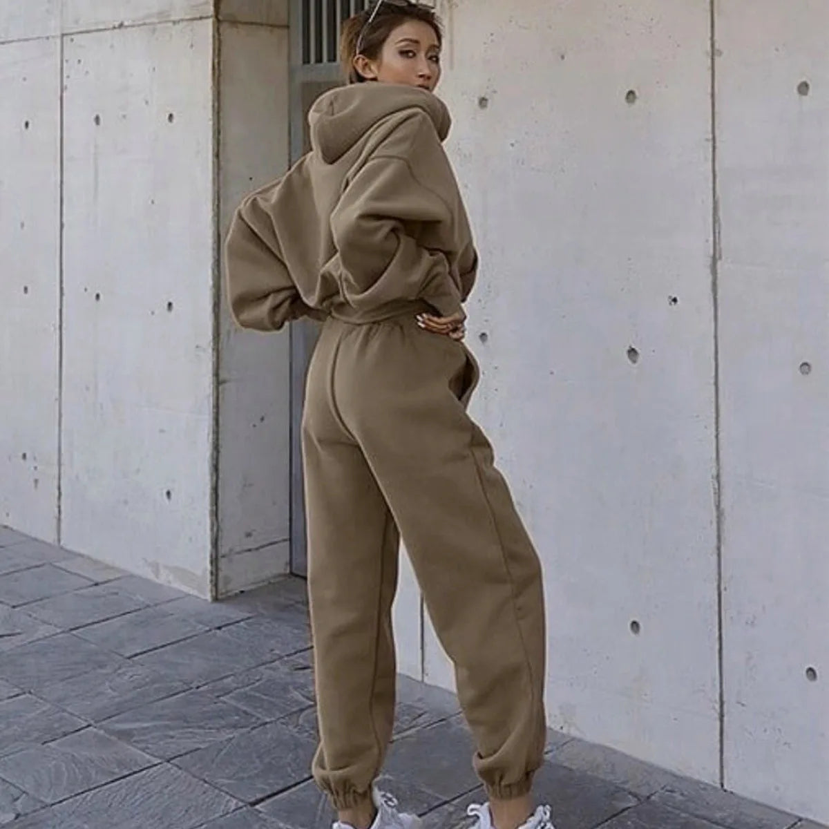 Two piece set of women's solid color drawstring hooded sweatshirt pants sports suit 2024 autumn/winter new casual streetwear
