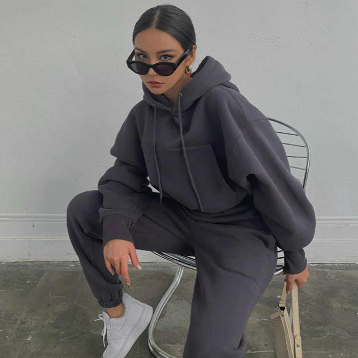 Two piece set of women's solid color drawstring hooded sweatshirt pants sports suit 2024 autumn/winter new casual streetwear