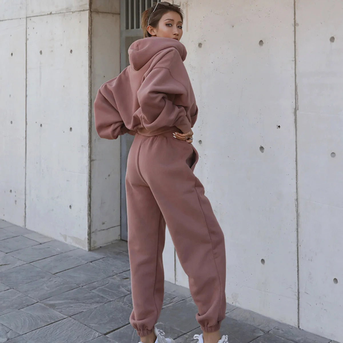 Two piece set of women's solid color drawstring hooded sweatshirt pants sports suit 2024 autumn/winter new casual streetwear