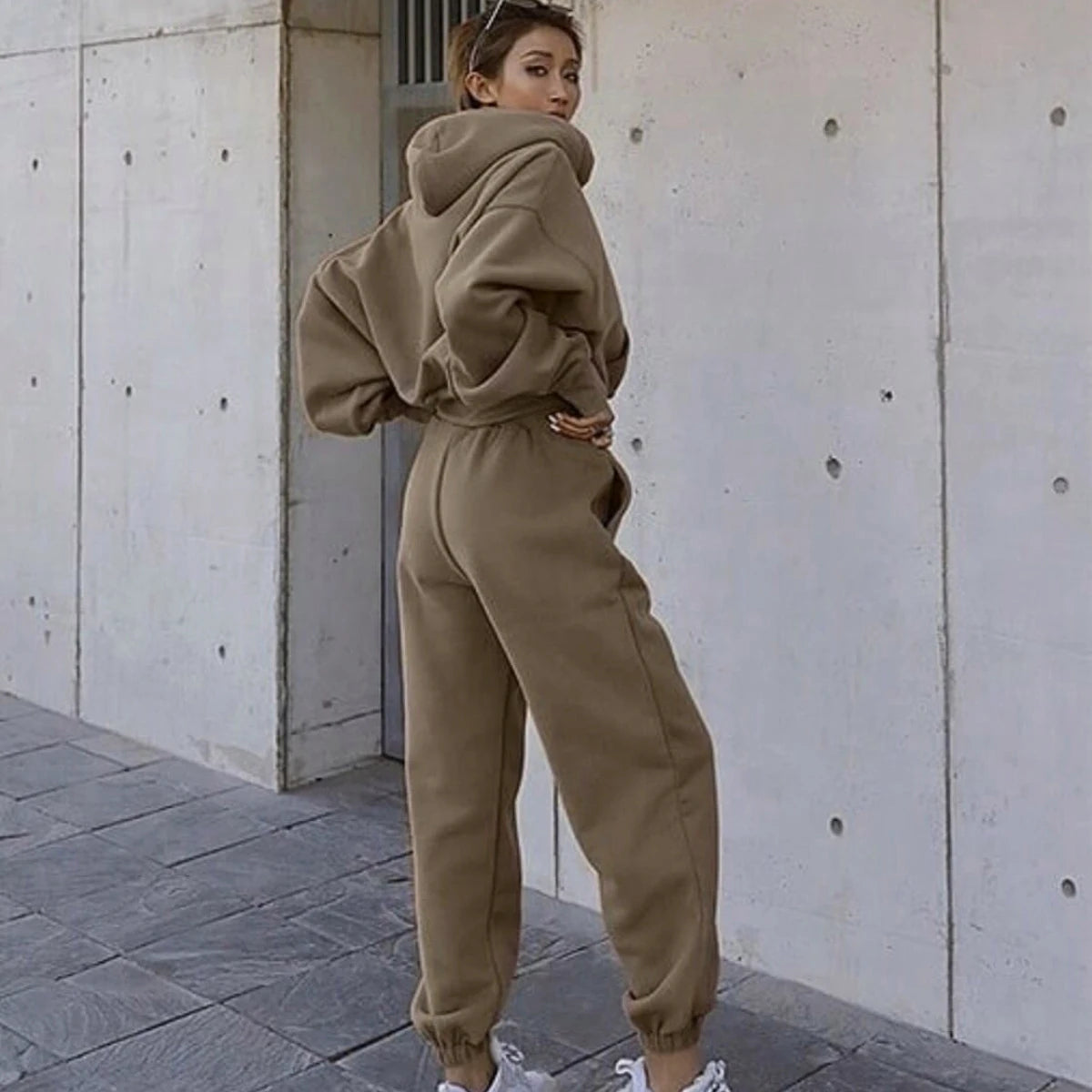 2023 Autumn/Winter Women's New Long Sleeved Hat Casual Sweater Coat Women's Sports Set